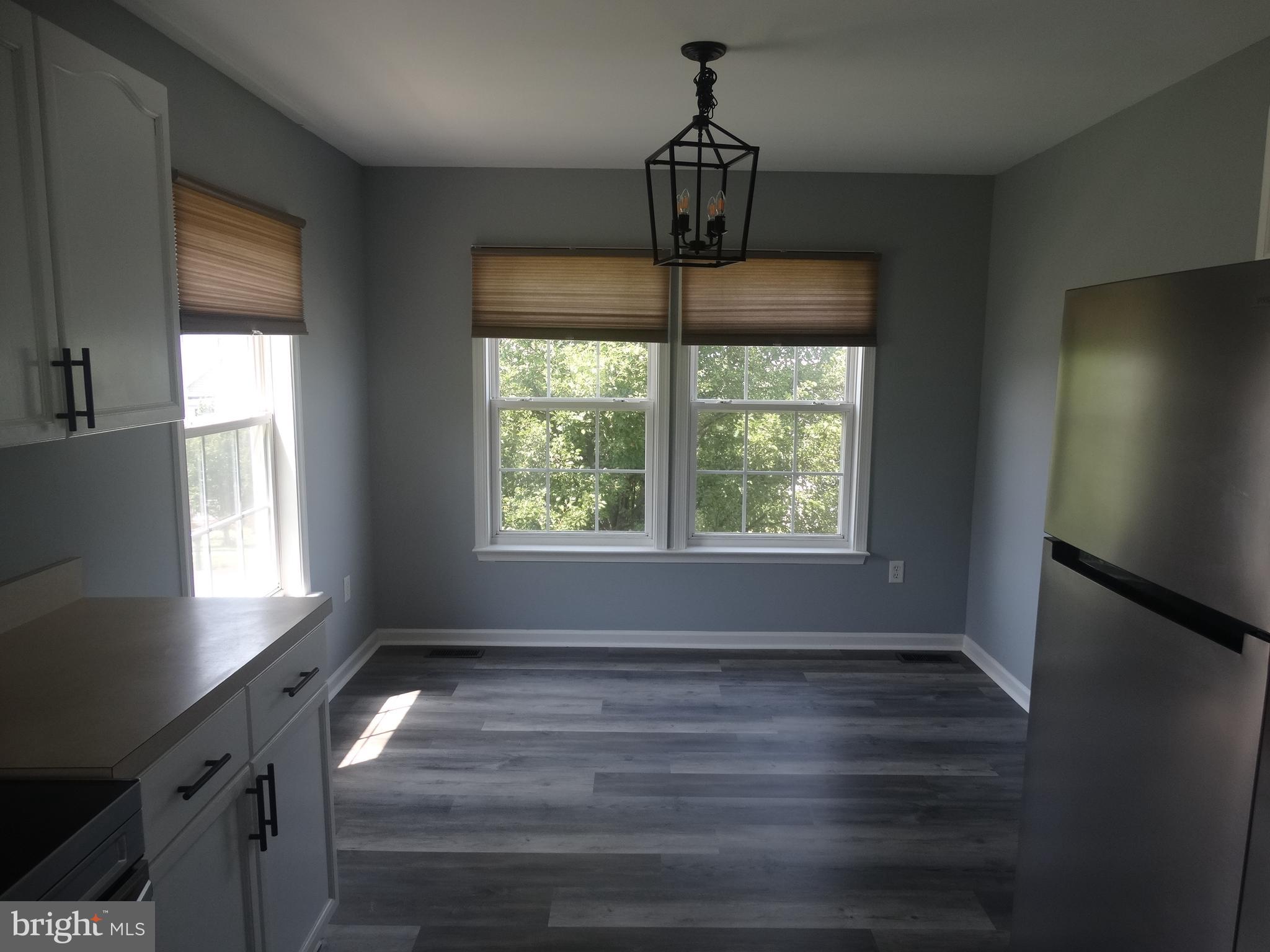 WHISPERING HILLS - Residential