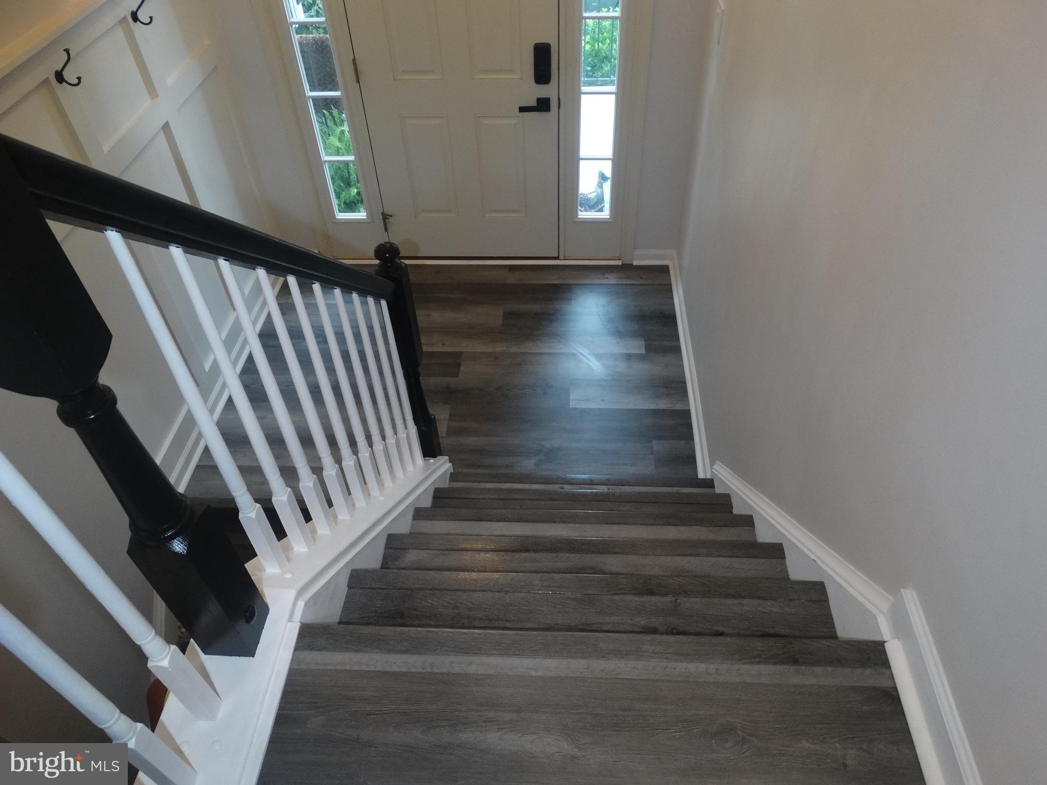 WHISPERING HILLS - Residential