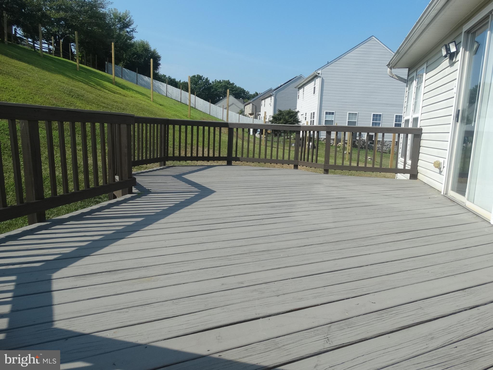 WHISPERING HILLS - Residential