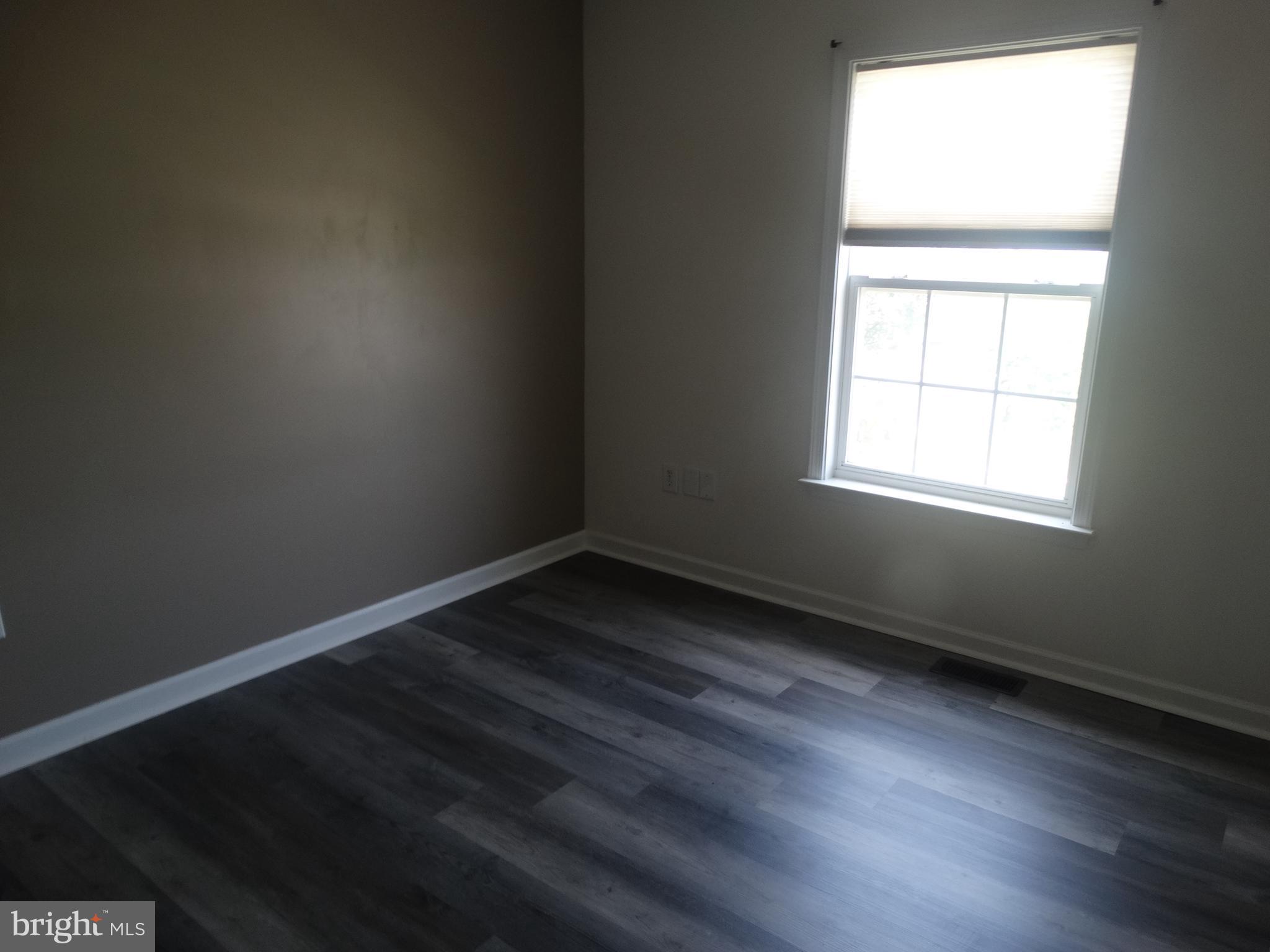 WHISPERING HILLS - Residential