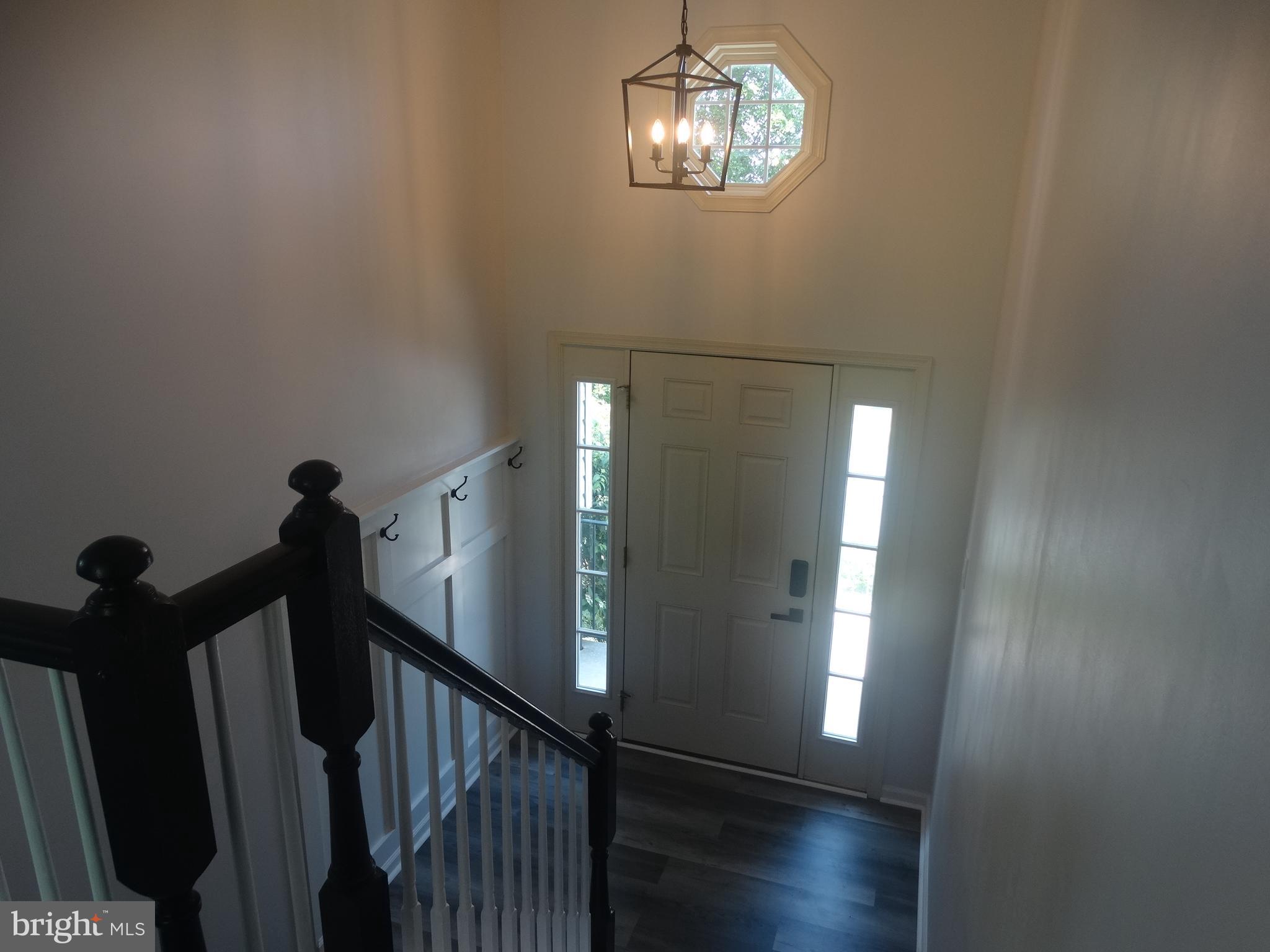 WHISPERING HILLS - Residential