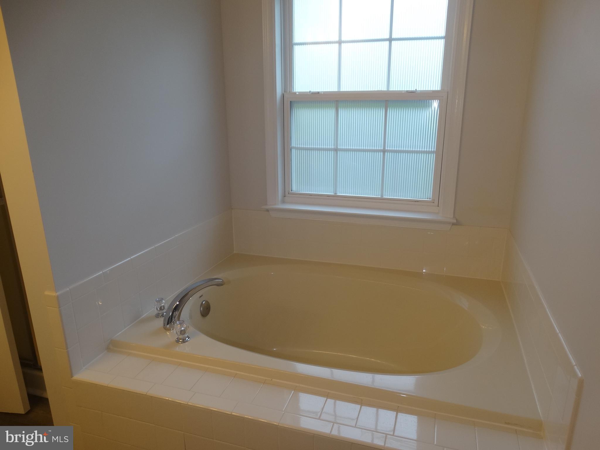 WHISPERING HILLS - Residential