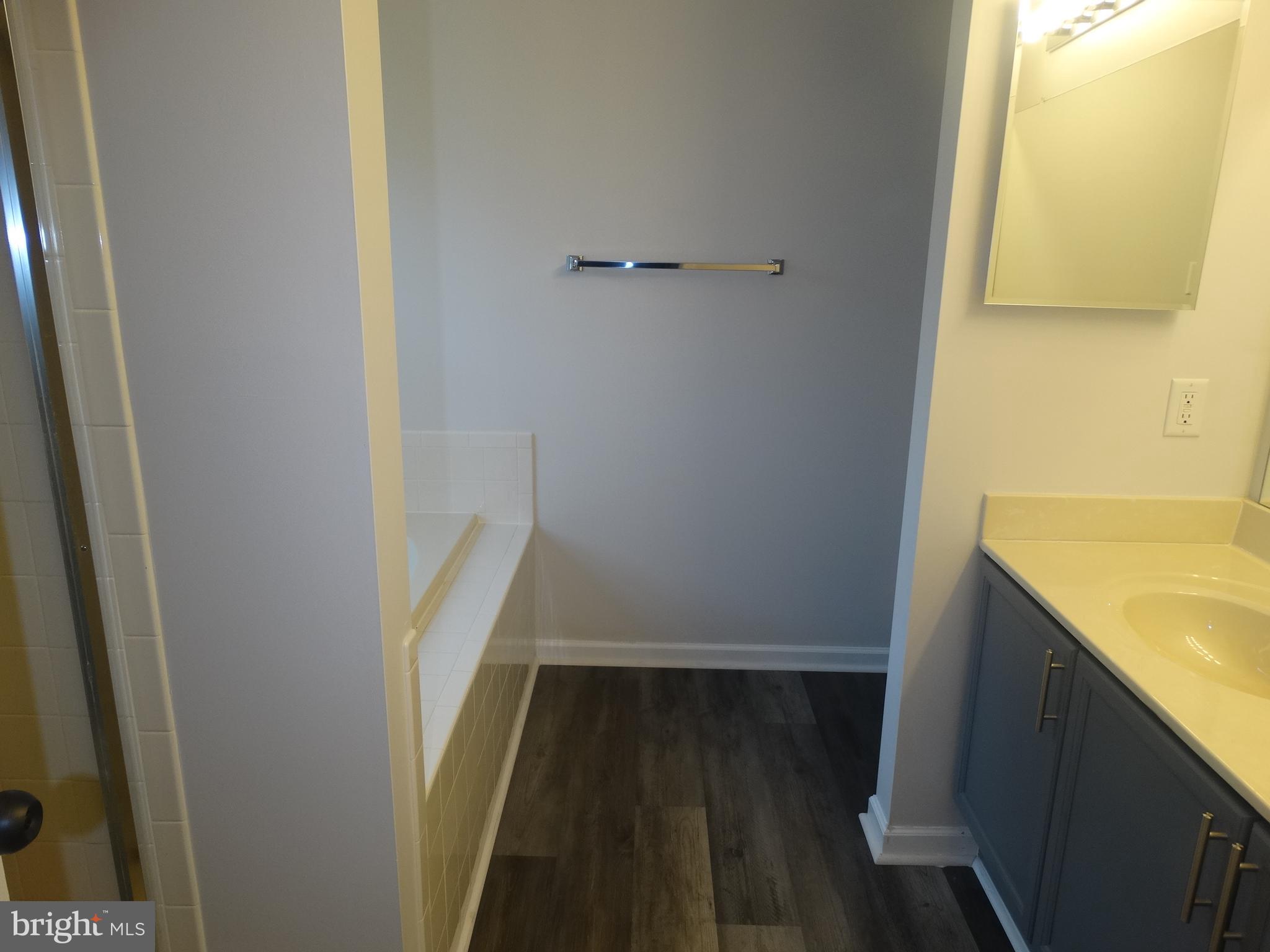 WHISPERING HILLS - Residential