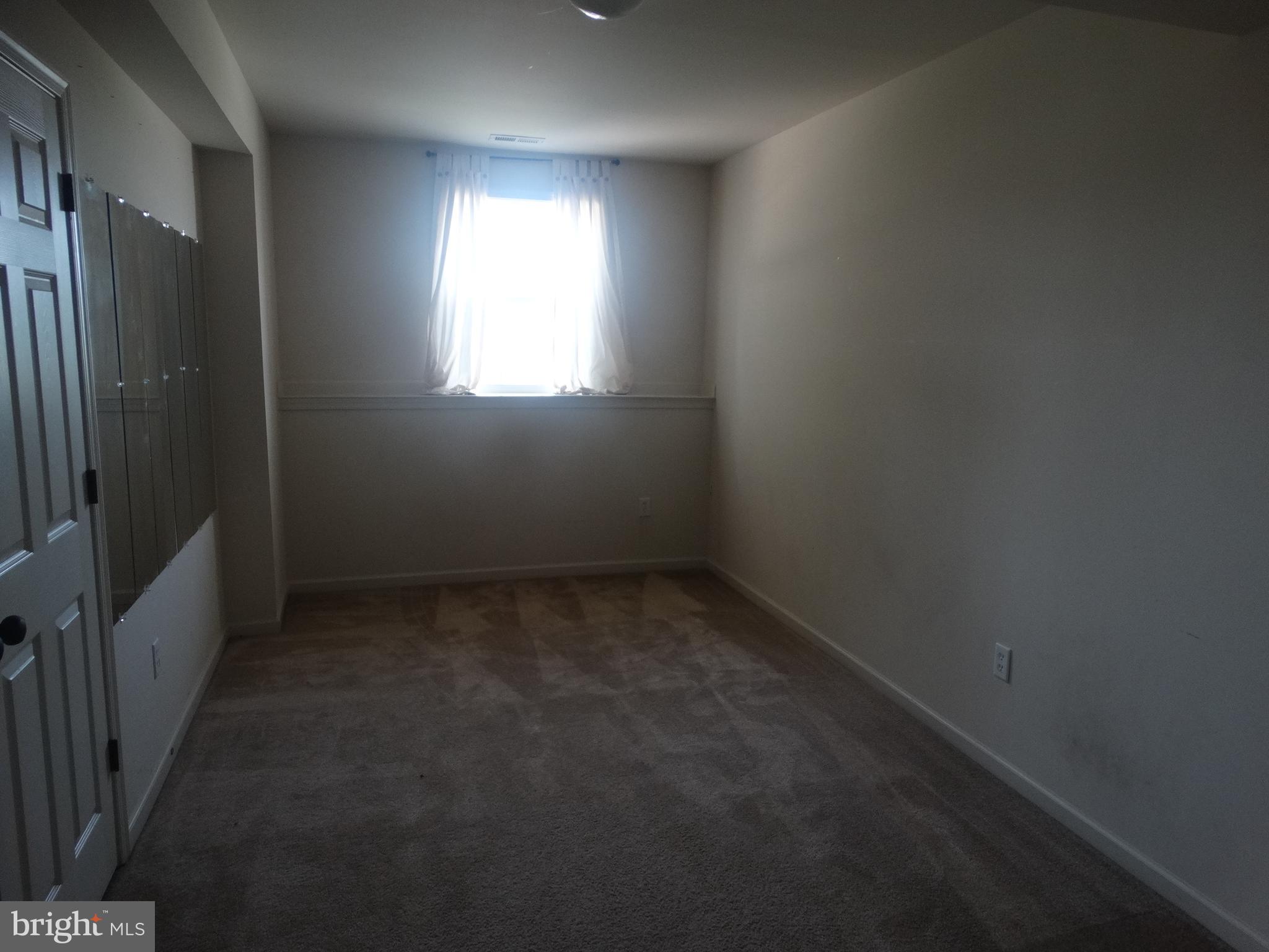 WHISPERING HILLS - Residential