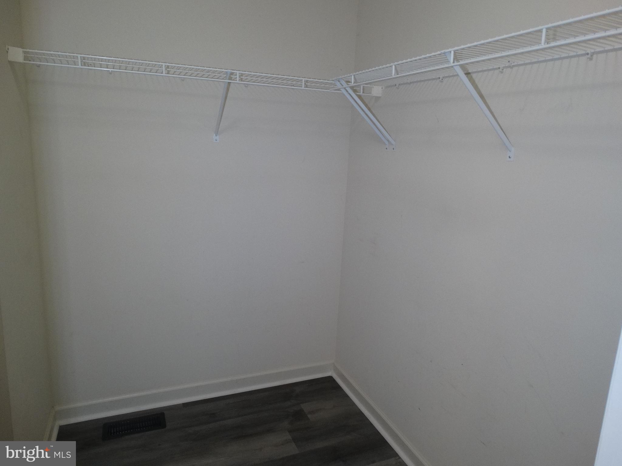 WHISPERING HILLS - Residential