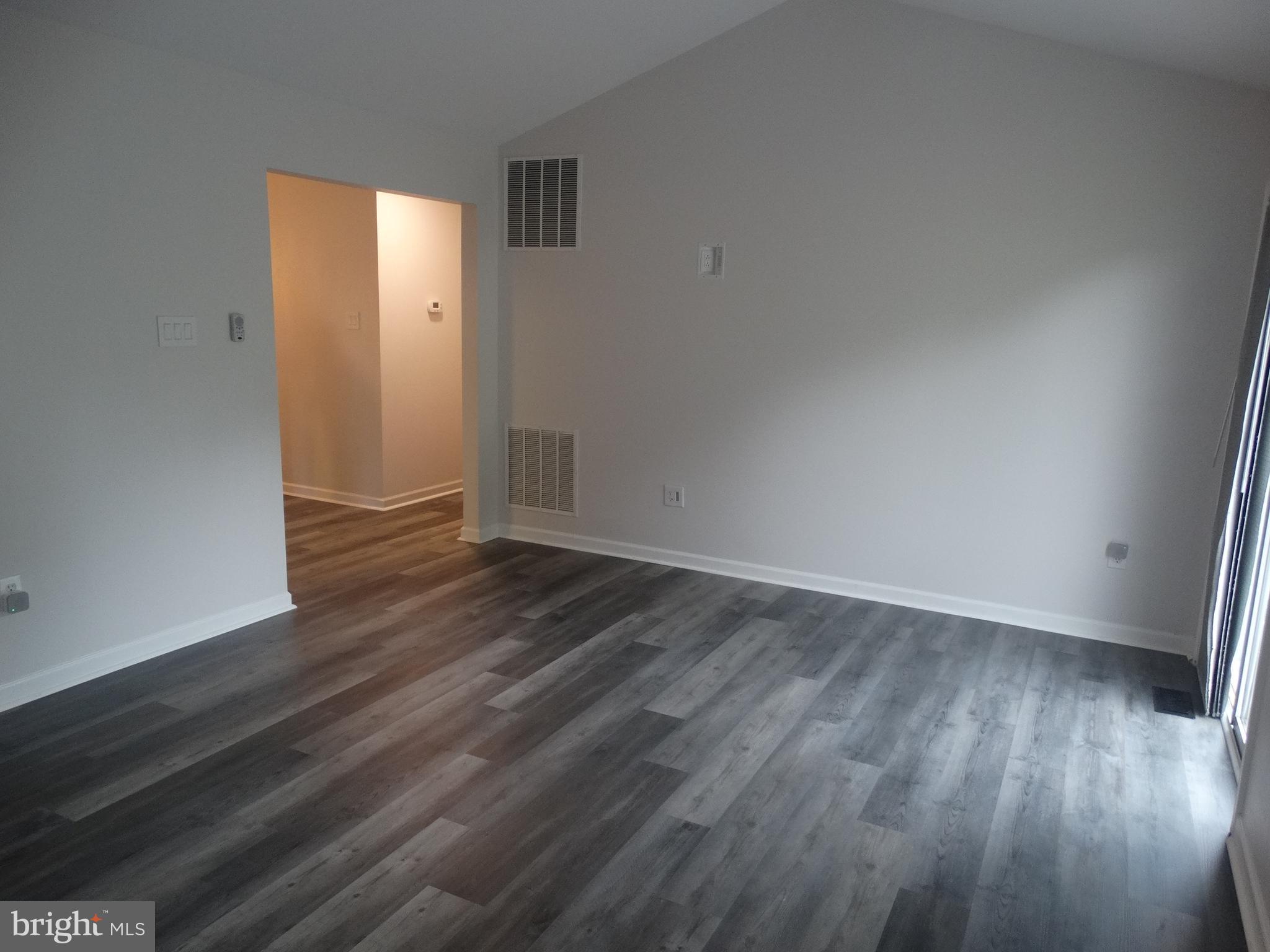 WHISPERING HILLS - Residential