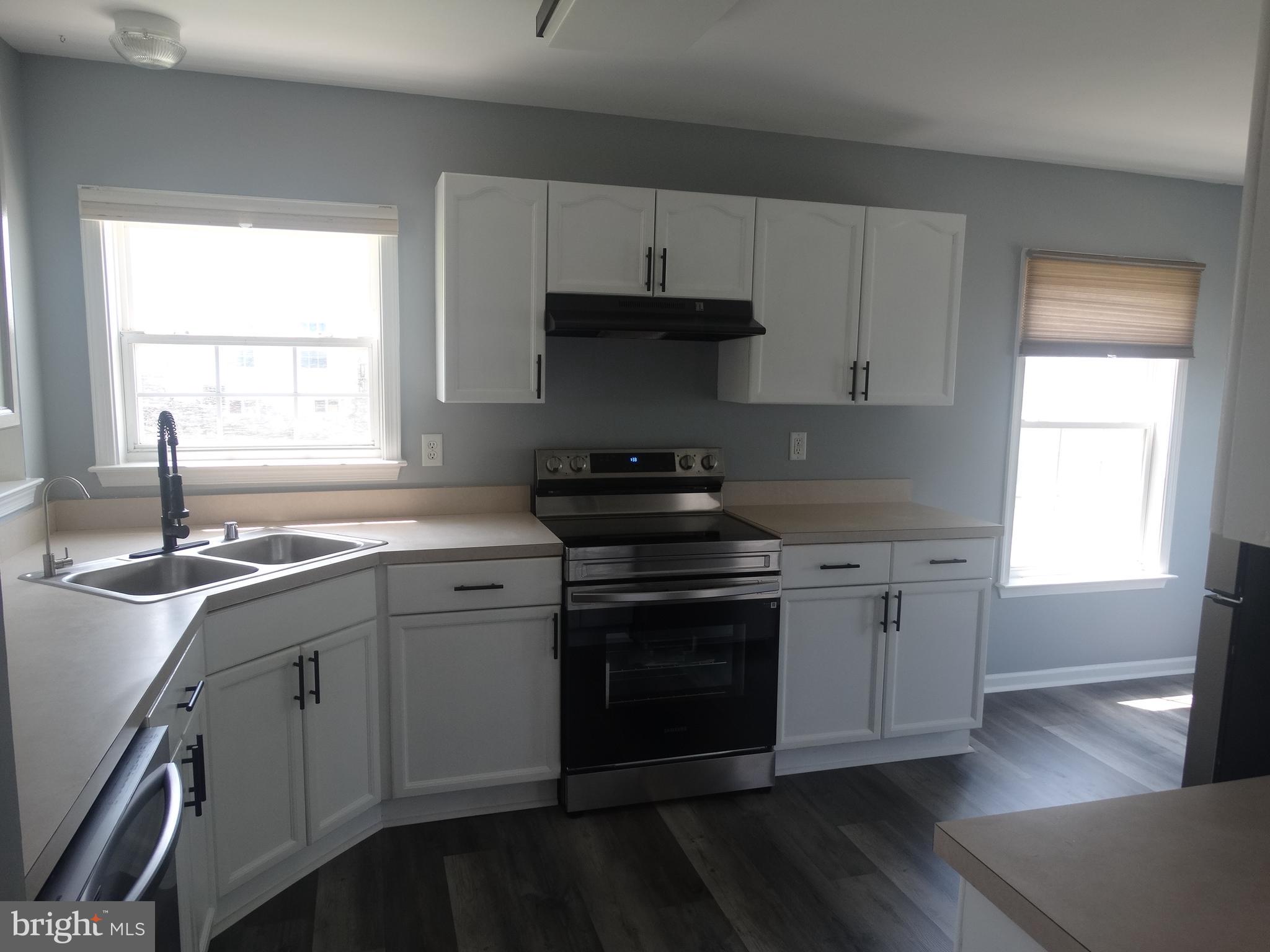 WHISPERING HILLS - Residential