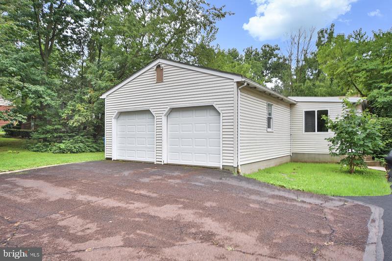 LANSDALE - Residential
