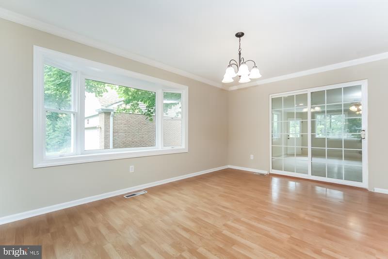 LANSDALE - Residential