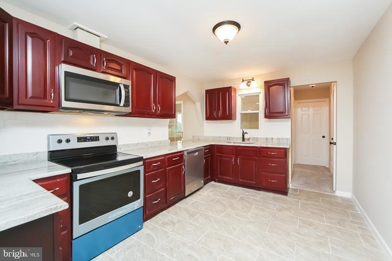 LANSDALE - Residential