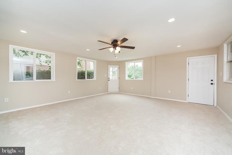 LANSDALE - Residential