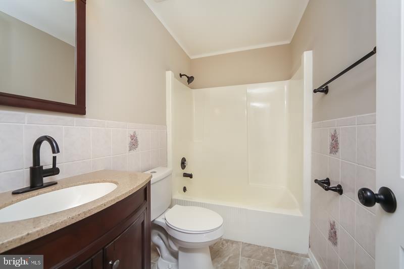 LANSDALE - Residential