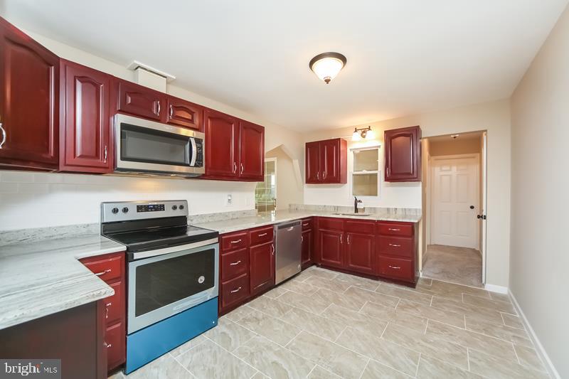 LANSDALE - Residential