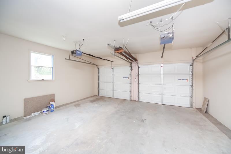 LANSDALE - Residential