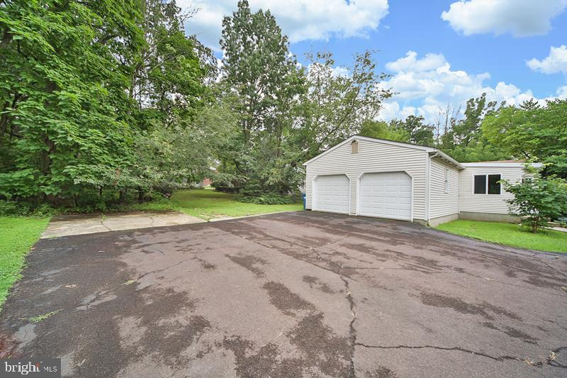 LANSDALE - Residential