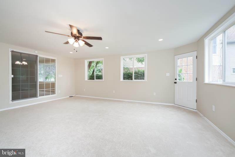 LANSDALE - Residential
