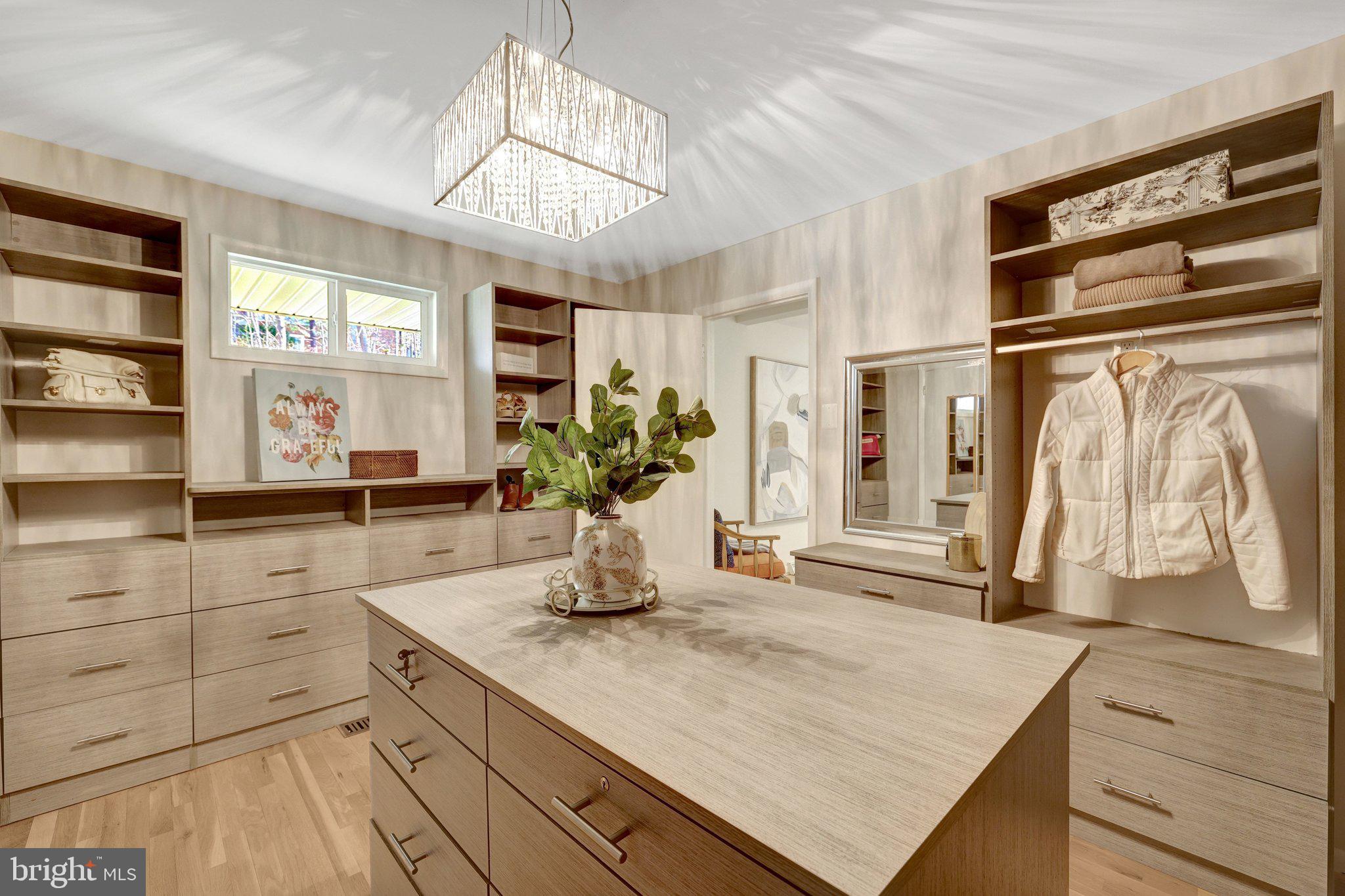 MANTUA - Residential