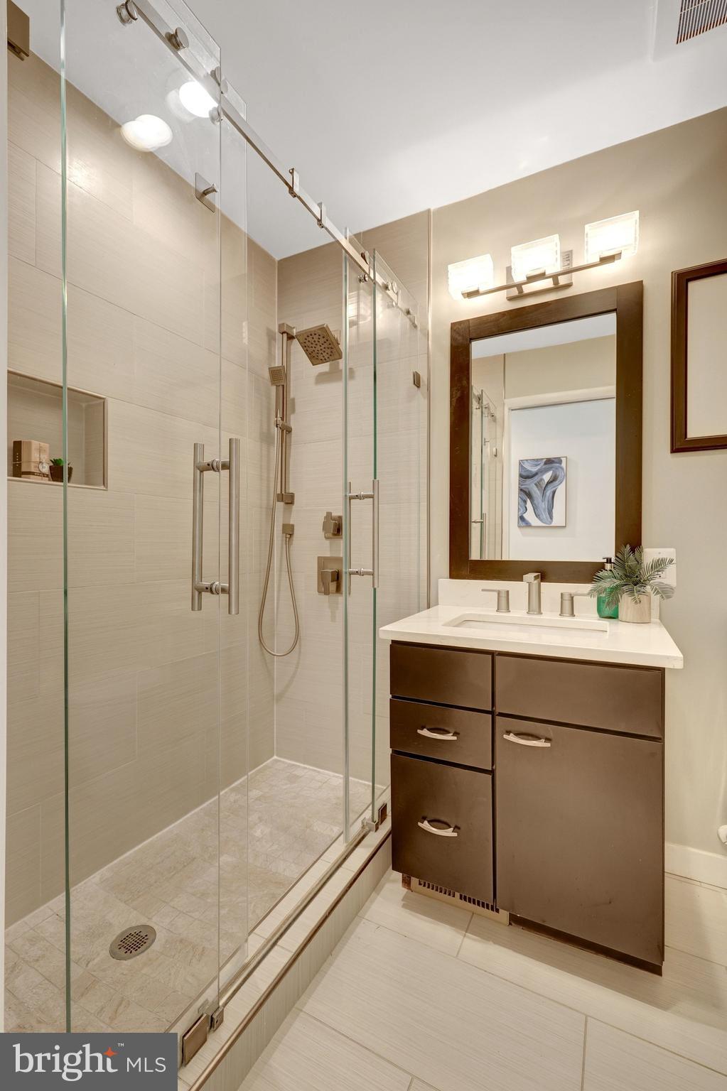 MANTUA - Residential