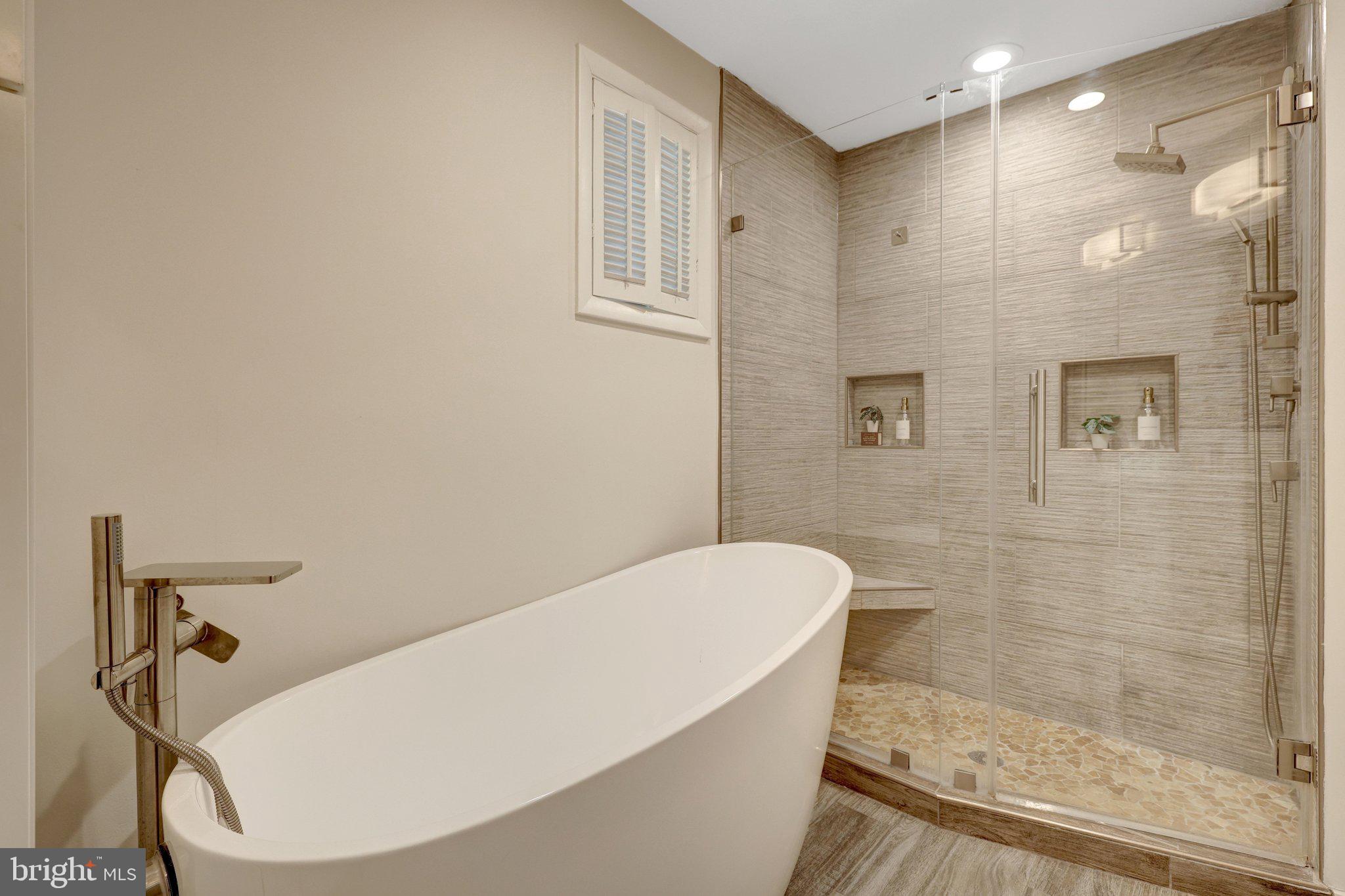 MANTUA - Residential