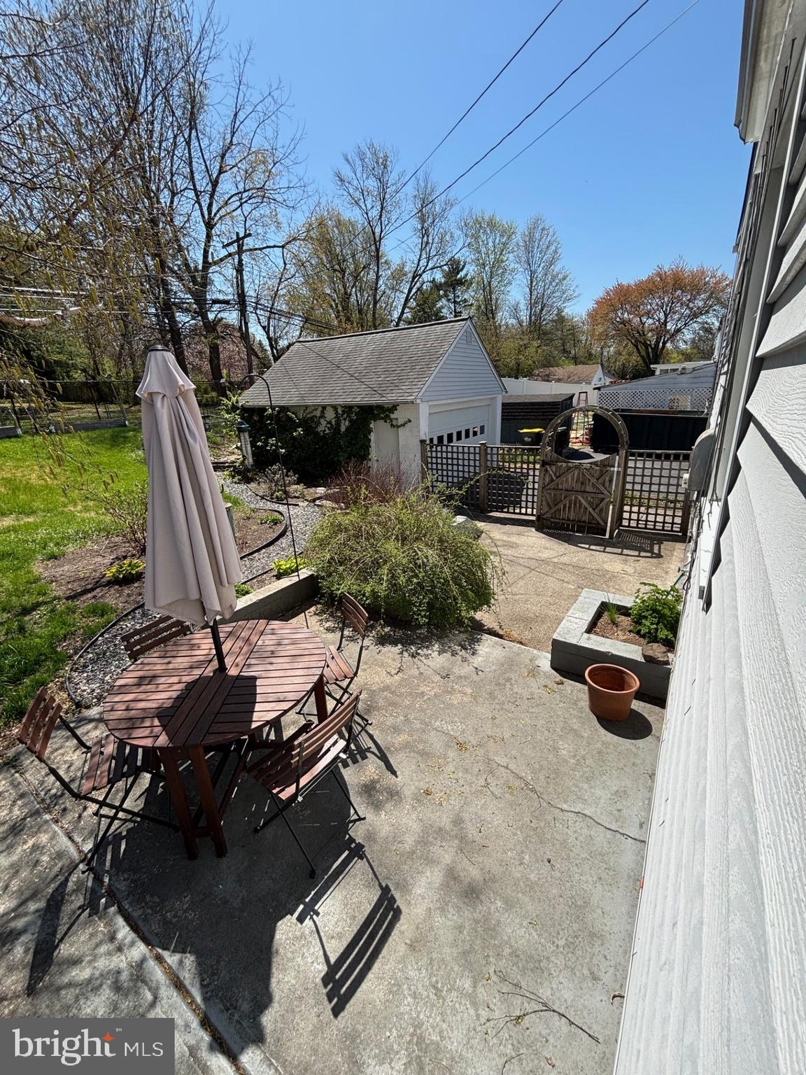 BELMONT TERR - Residential