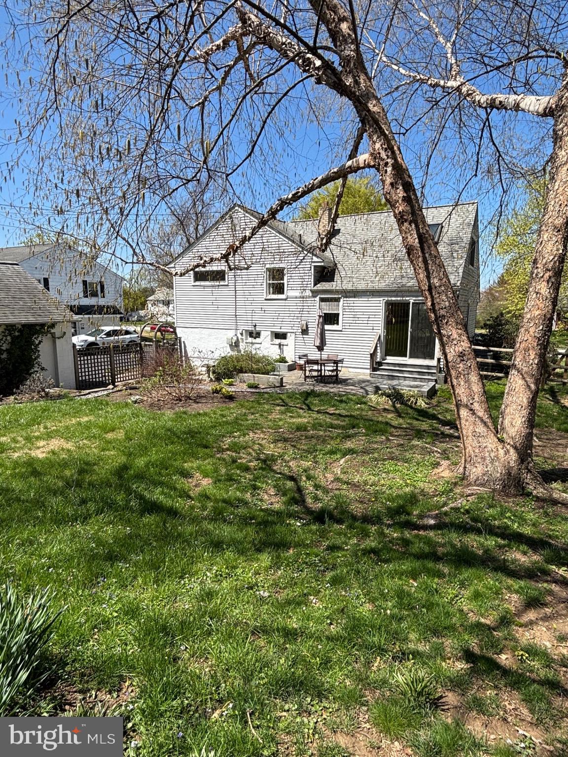 BELMONT TERR - Residential