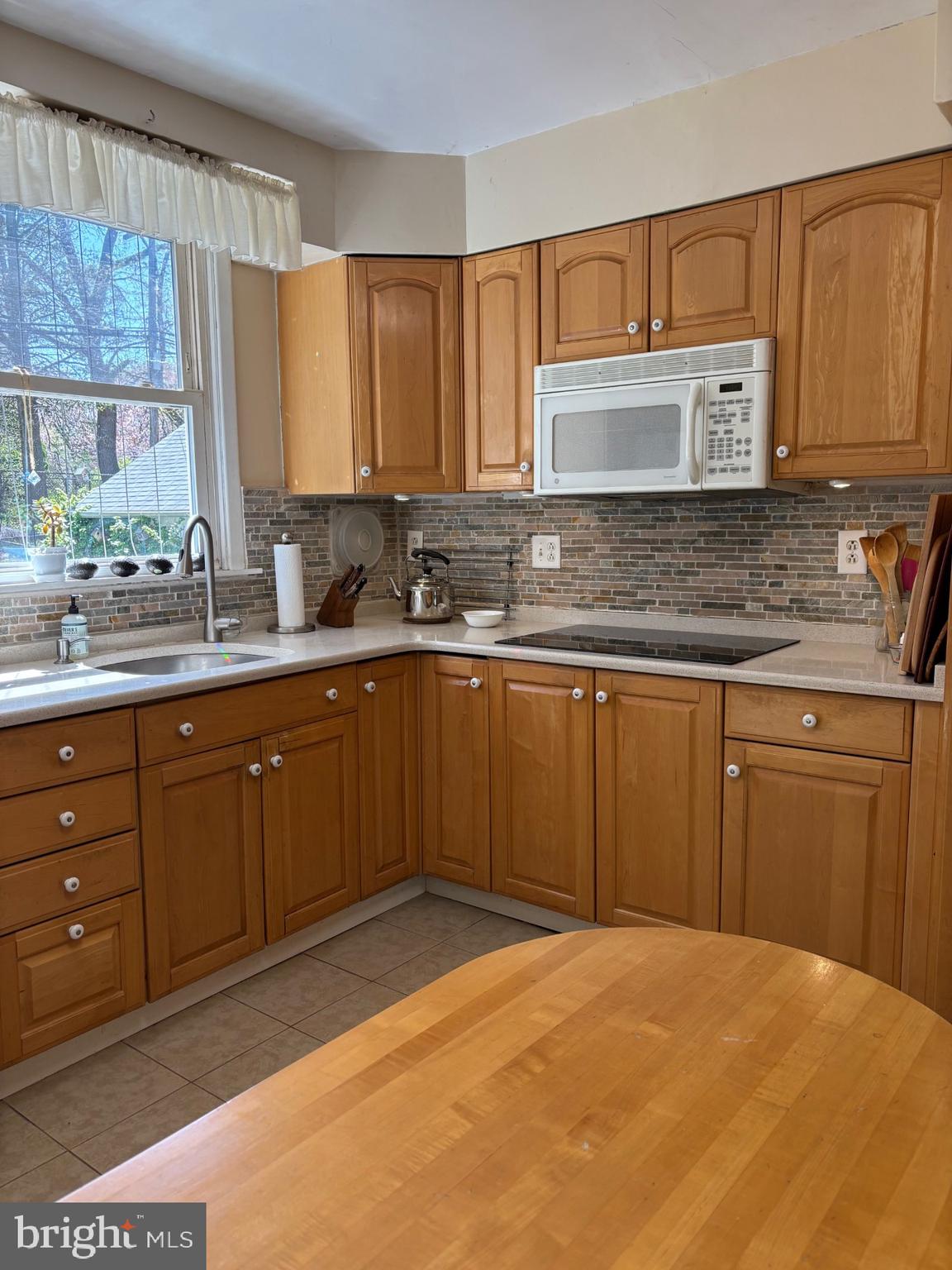 BELMONT TERR - Residential