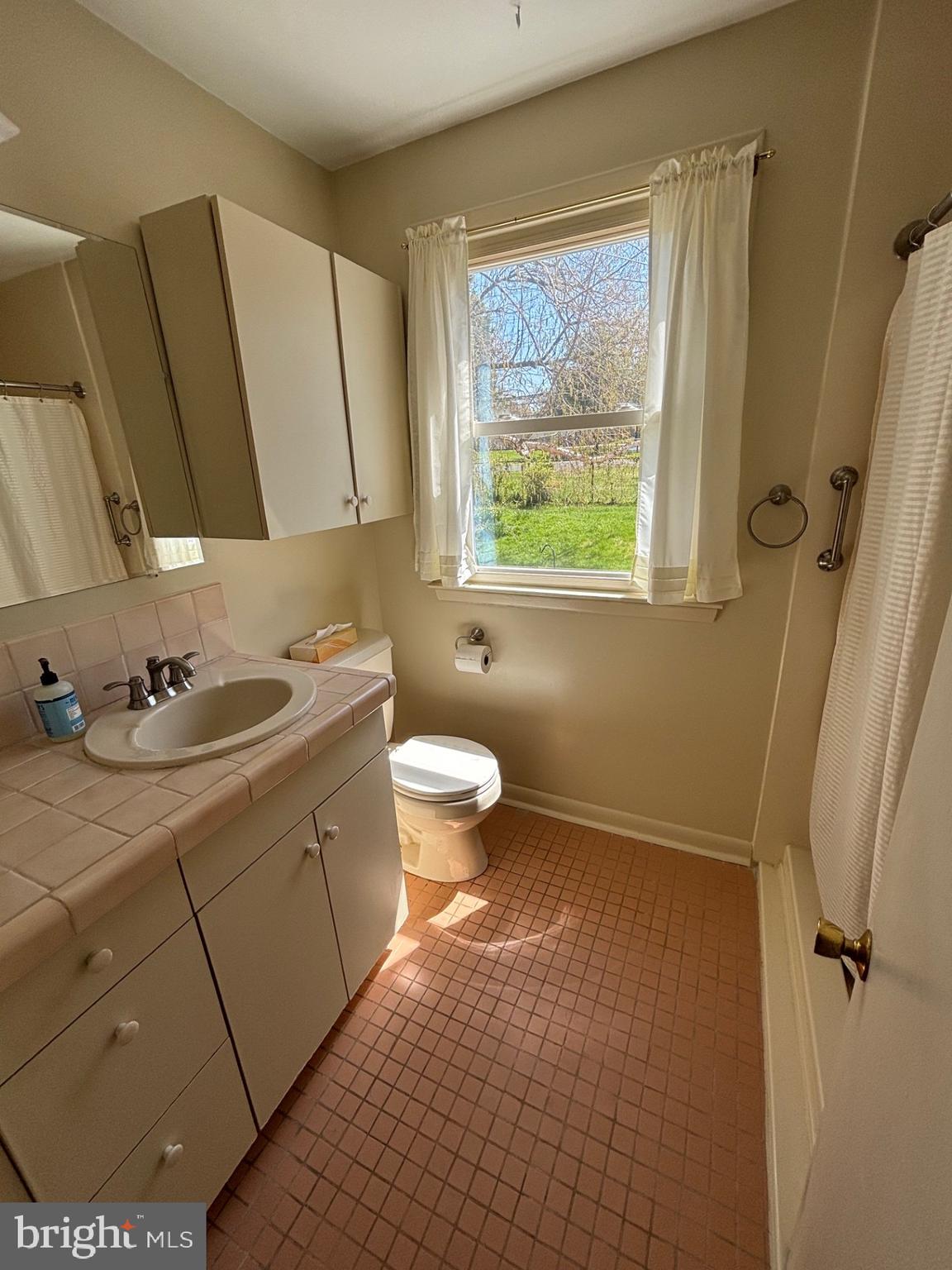 BELMONT TERR - Residential