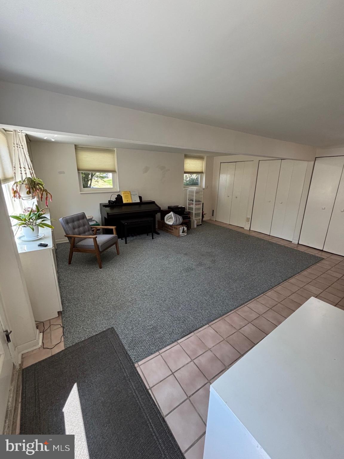 BELMONT TERR - Residential