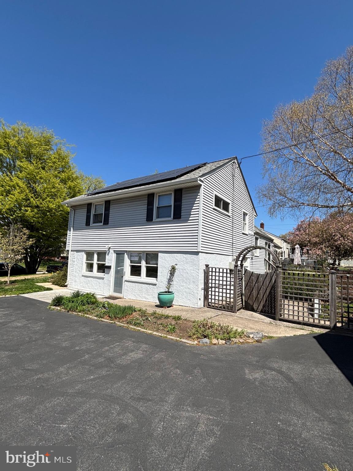 BELMONT TERR - Residential