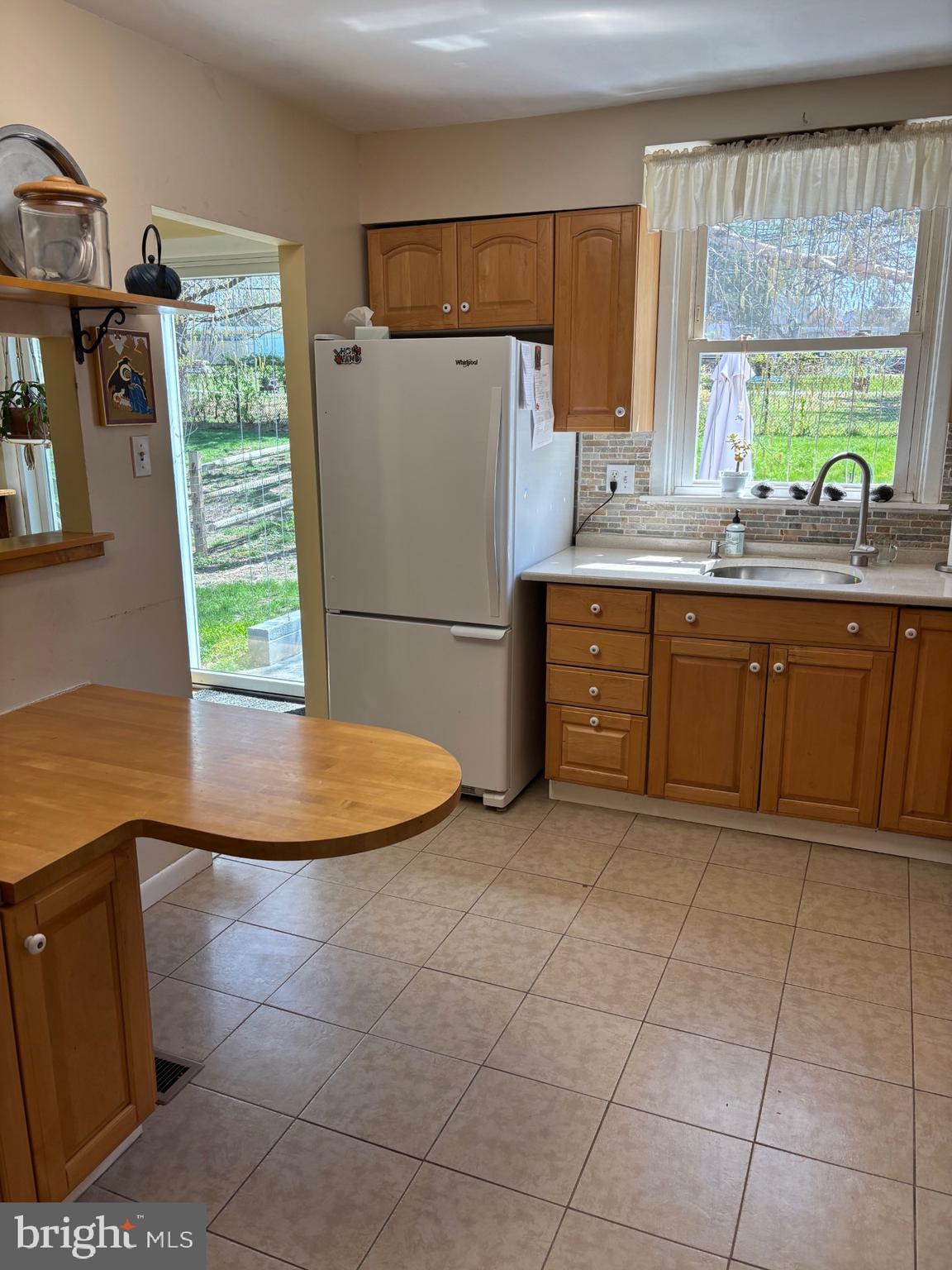 BELMONT TERR - Residential