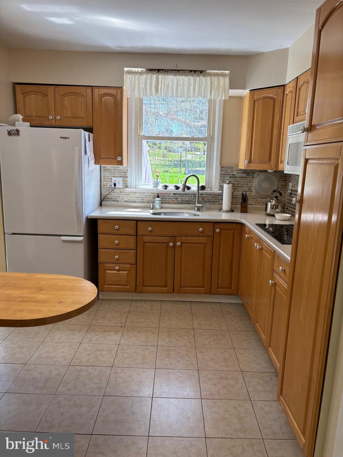 BELMONT TERR - Residential