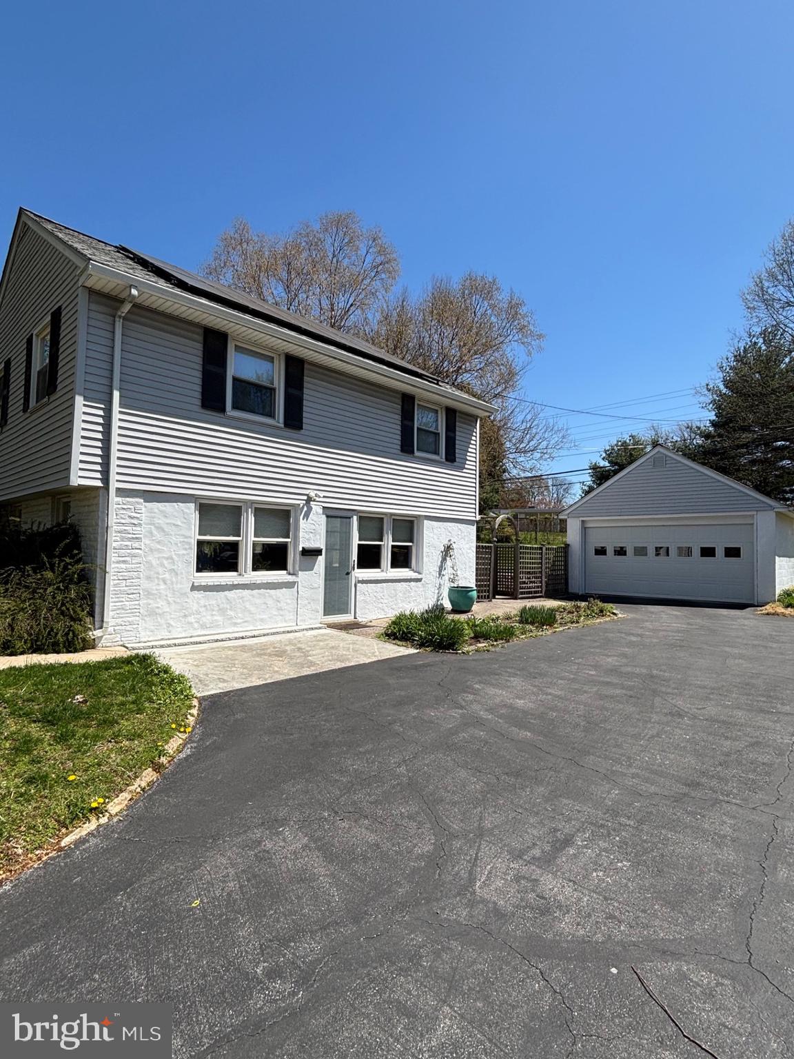 BELMONT TERR - Residential