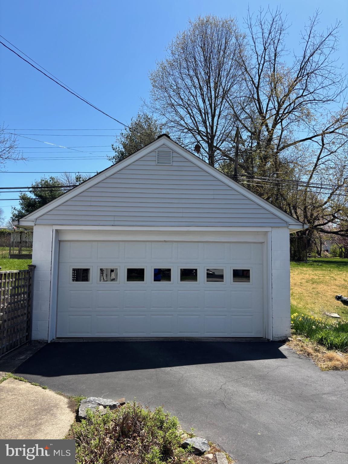 BELMONT TERR - Residential