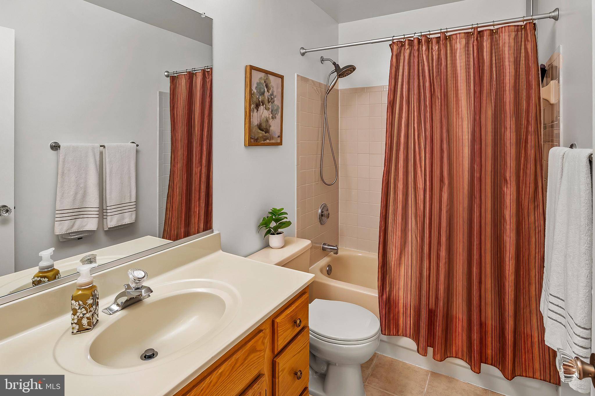 VILLAGE OF RIVER HILL - Residential