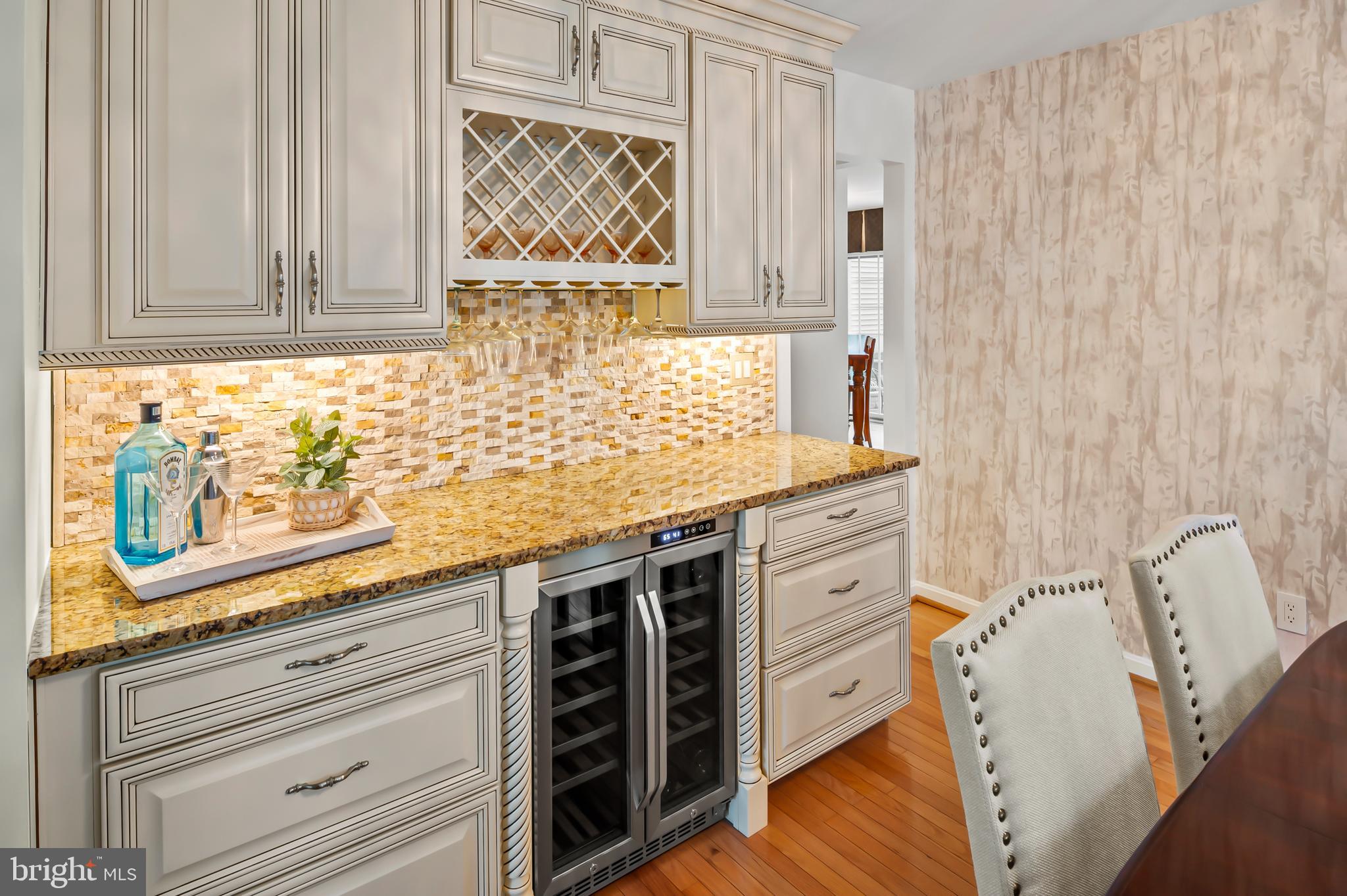 VILLAGE OF RIVER HILL - Residential