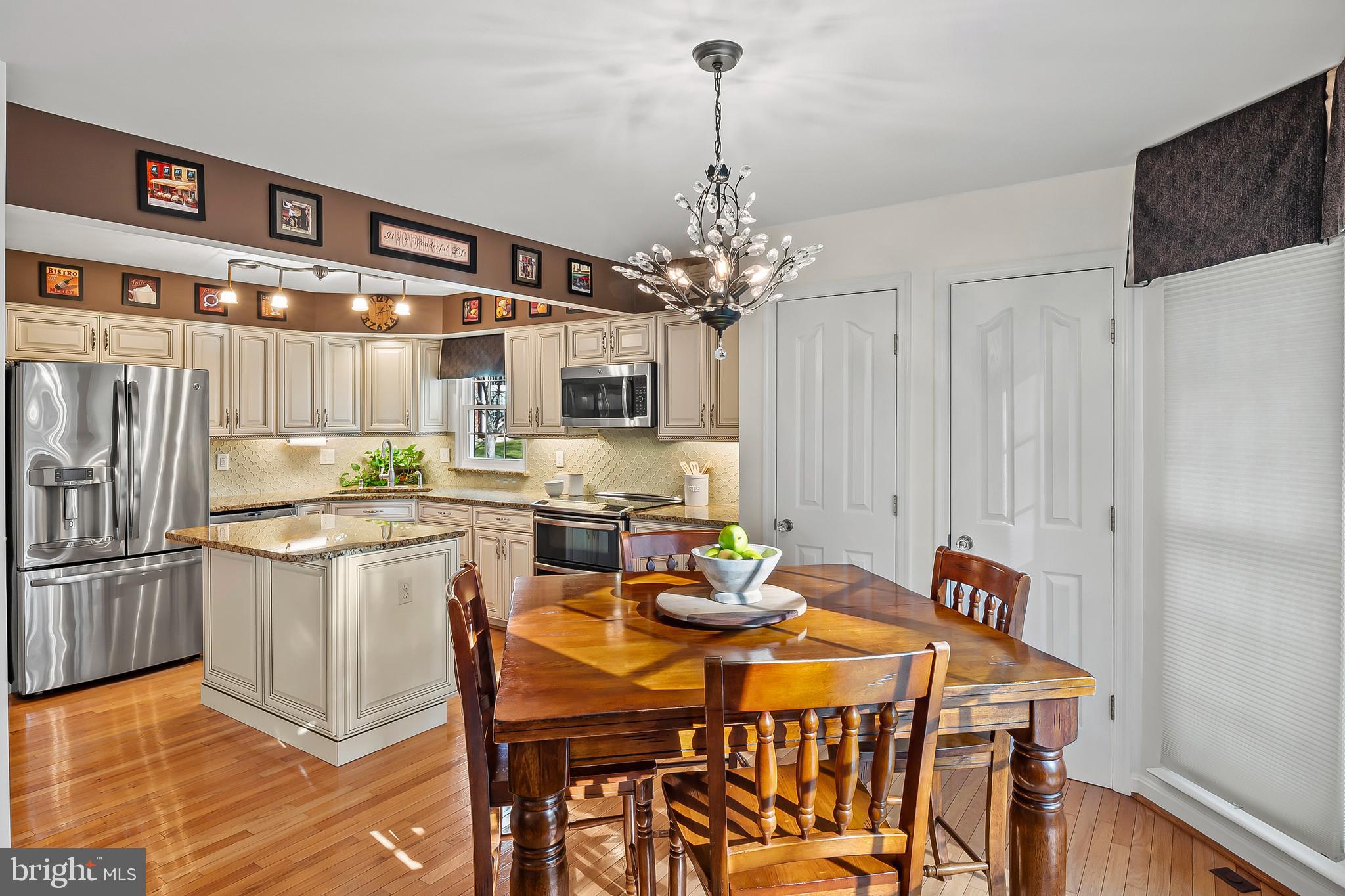 VILLAGE OF RIVER HILL - Residential