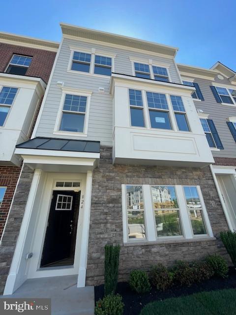 POTOMAC STATION MARKETPLACE - Residential