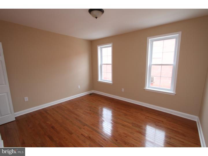 PORT RICHMOND - Residential