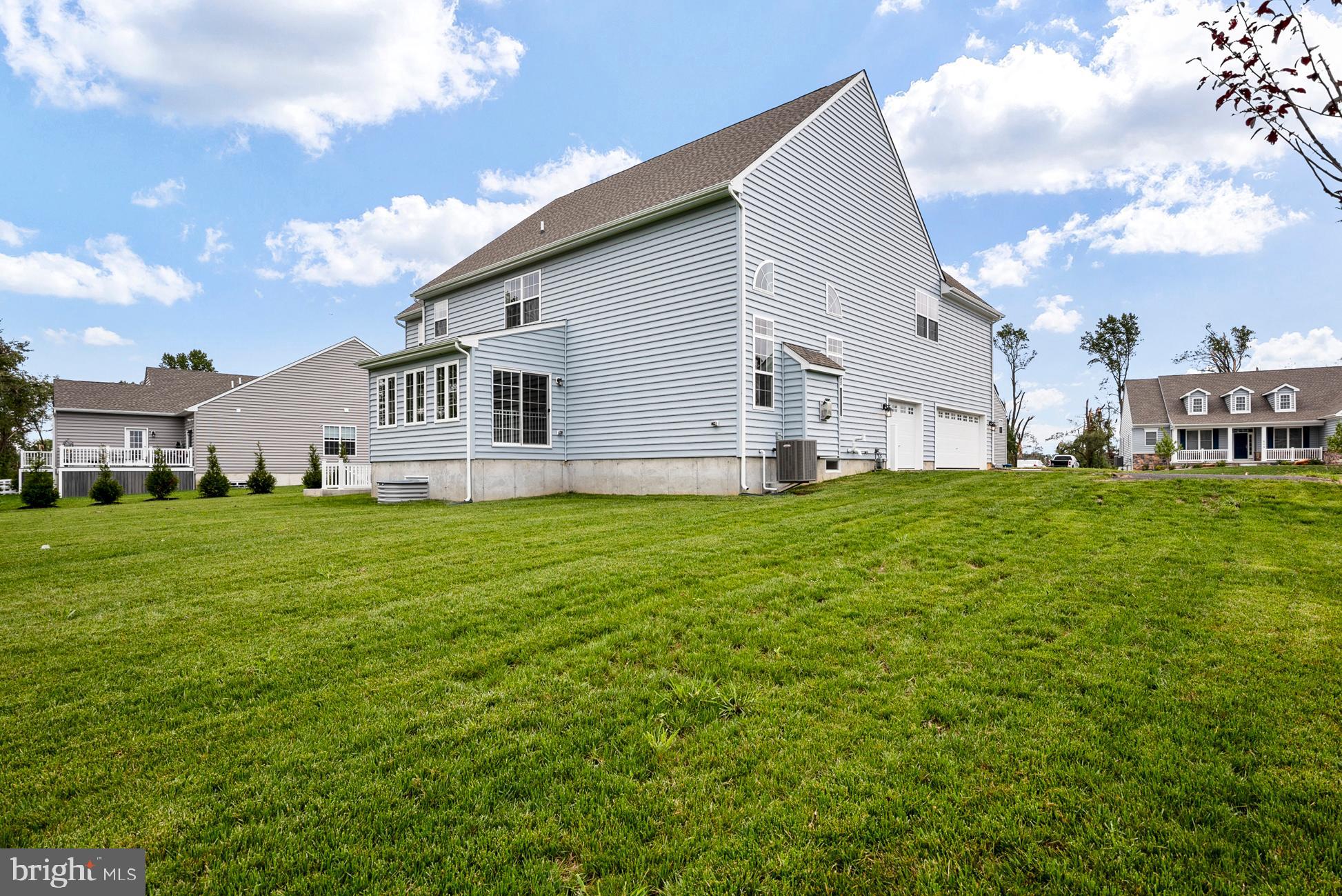 GREENE HILL FARM EST - Residential