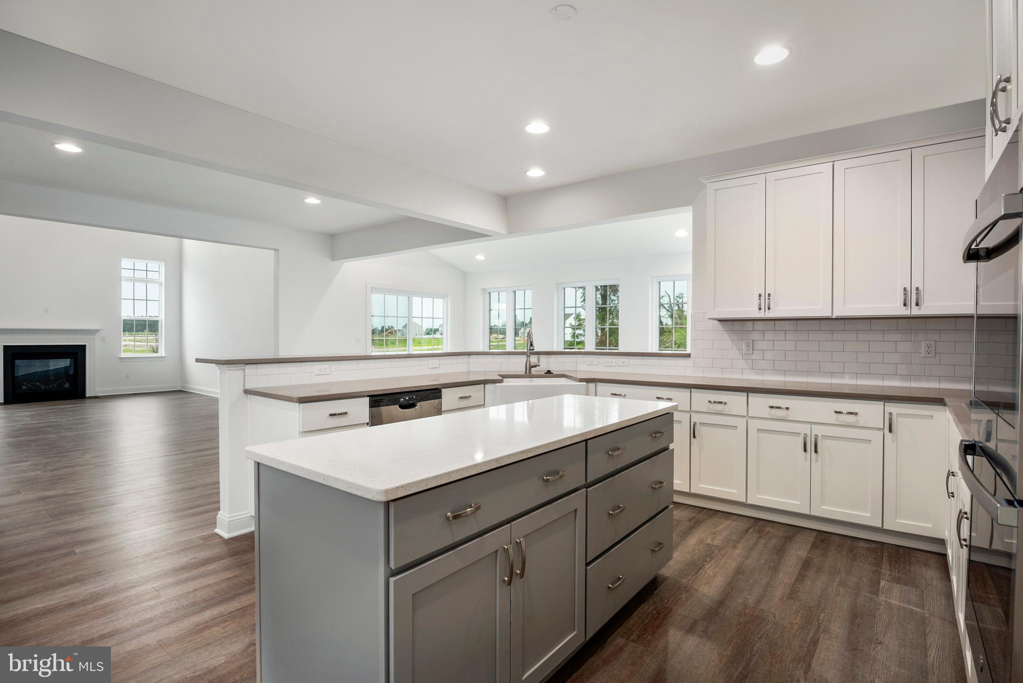 GREENE HILL FARM EST - Residential