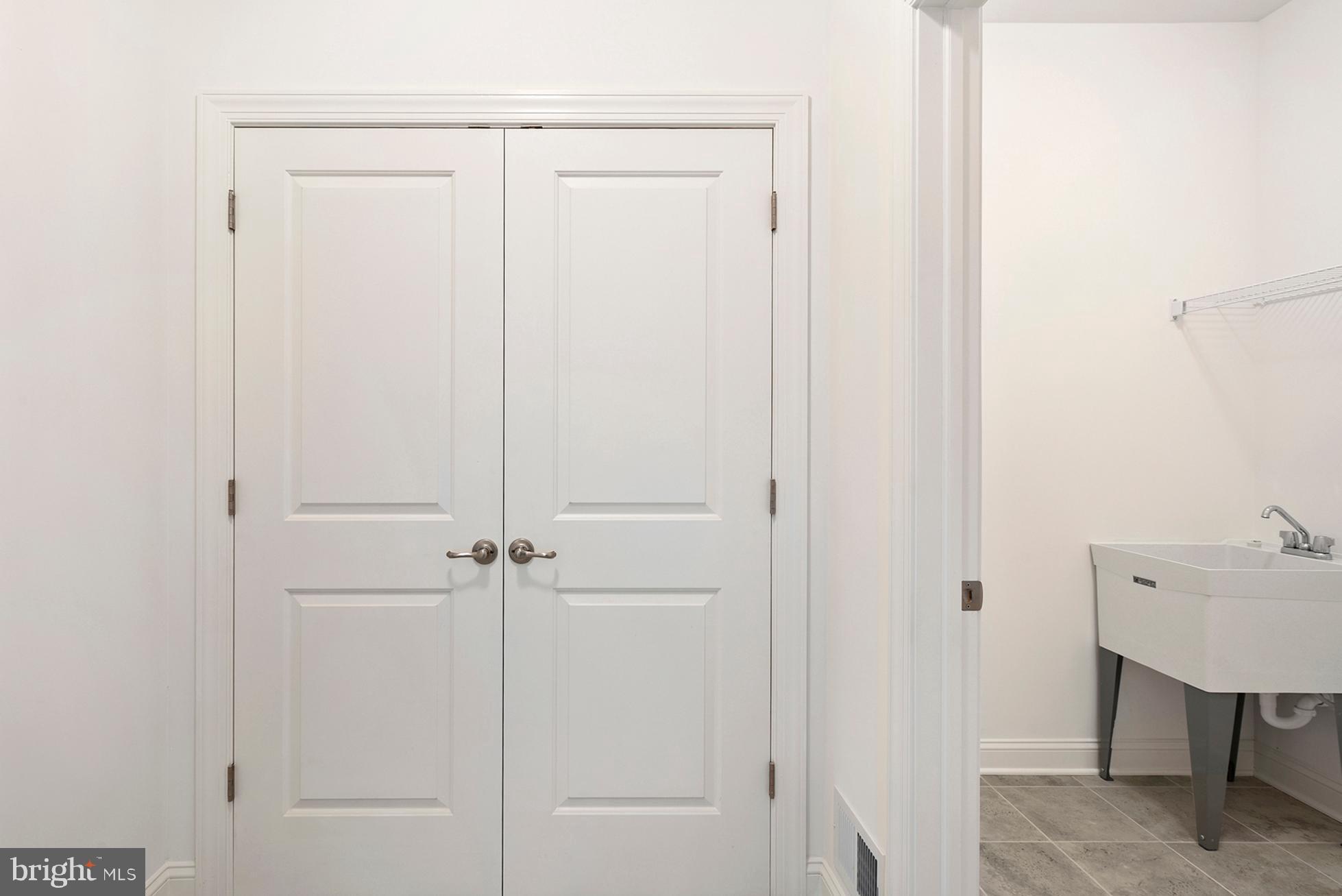 GREENE HILL FARM EST - Residential