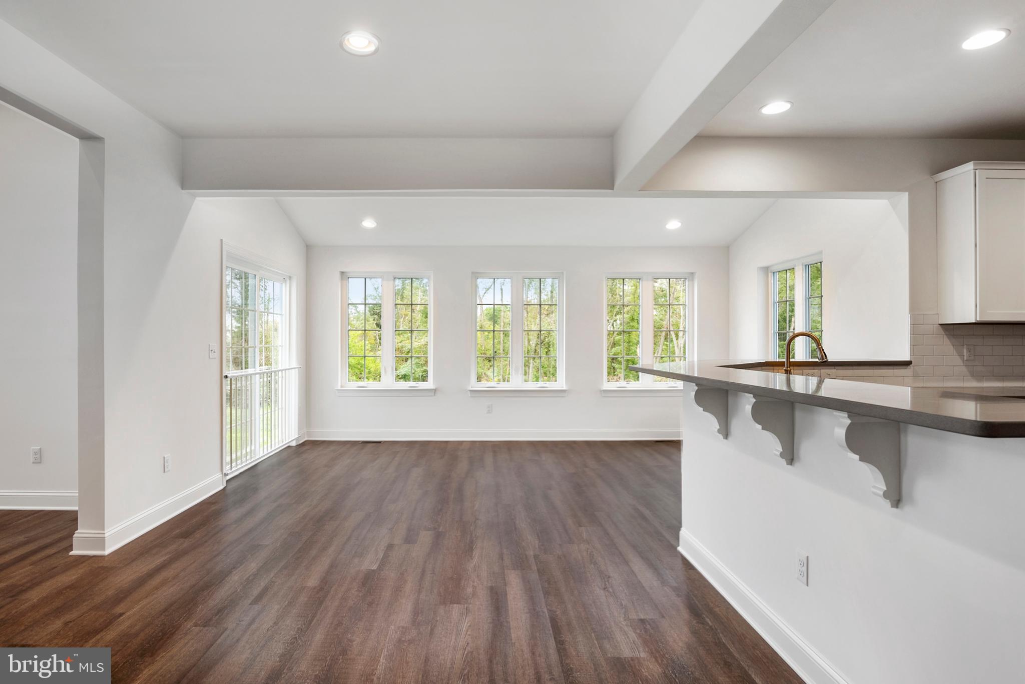 GREENE HILL FARM EST - Residential