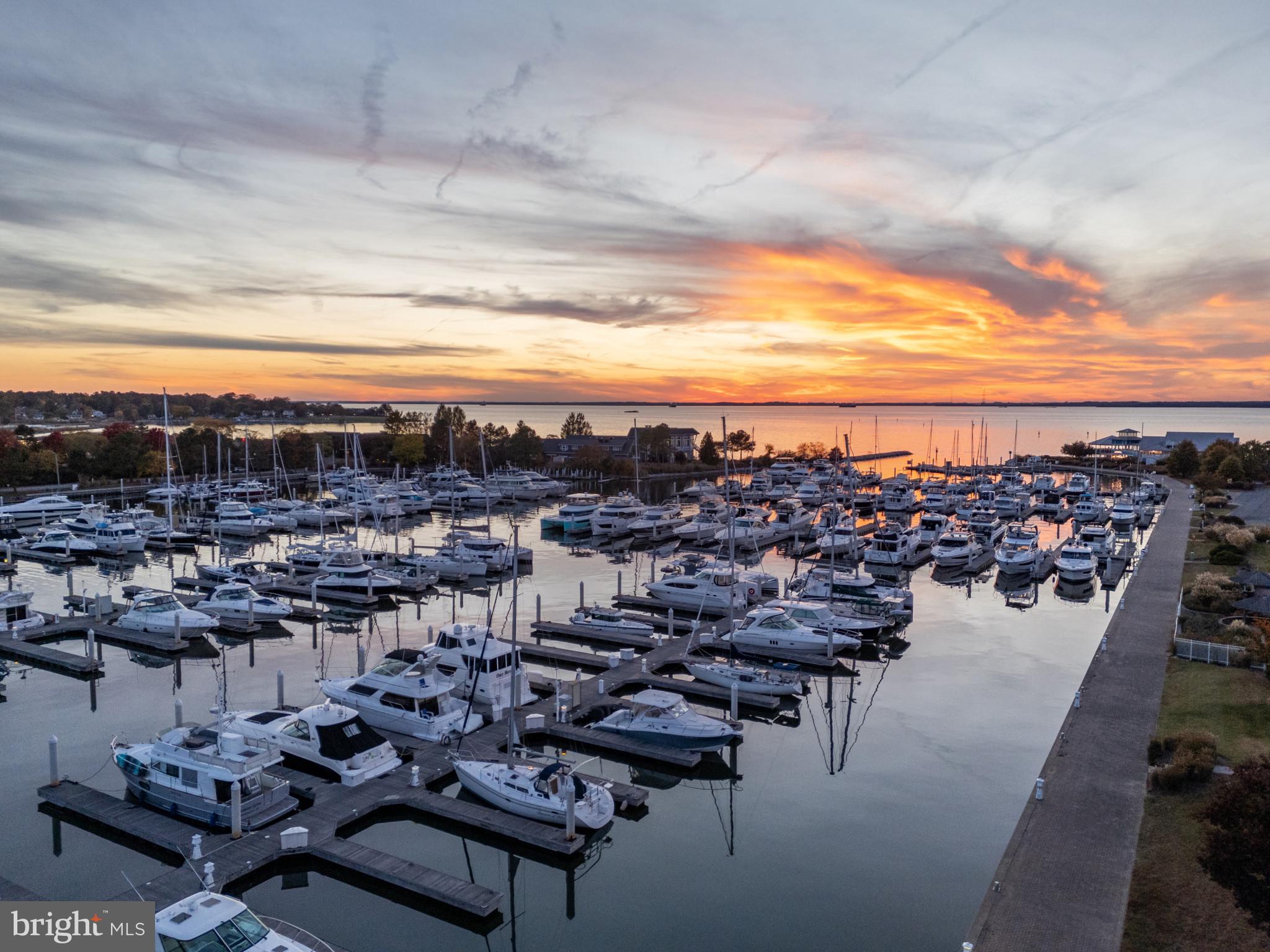 BAY BRIDGE MARINA - Residential