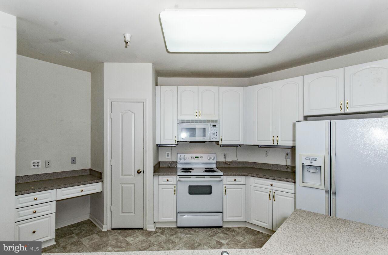 HIGH VIEW AT HUNT VALLEY - Residential Lease