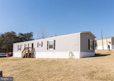 135 Mockingbird Cir, Bunker Hill, WV 25413 - MLS#: WVBE2037986