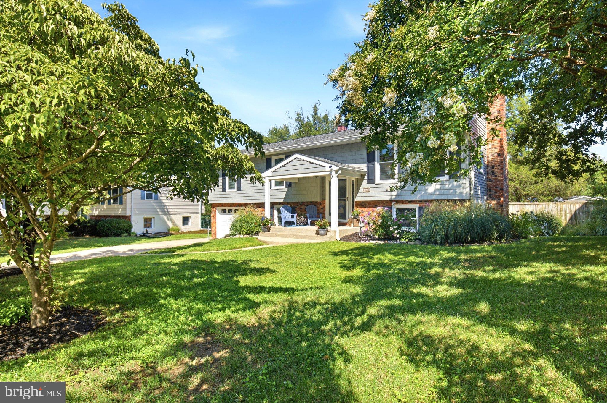 915 JULIET LANE