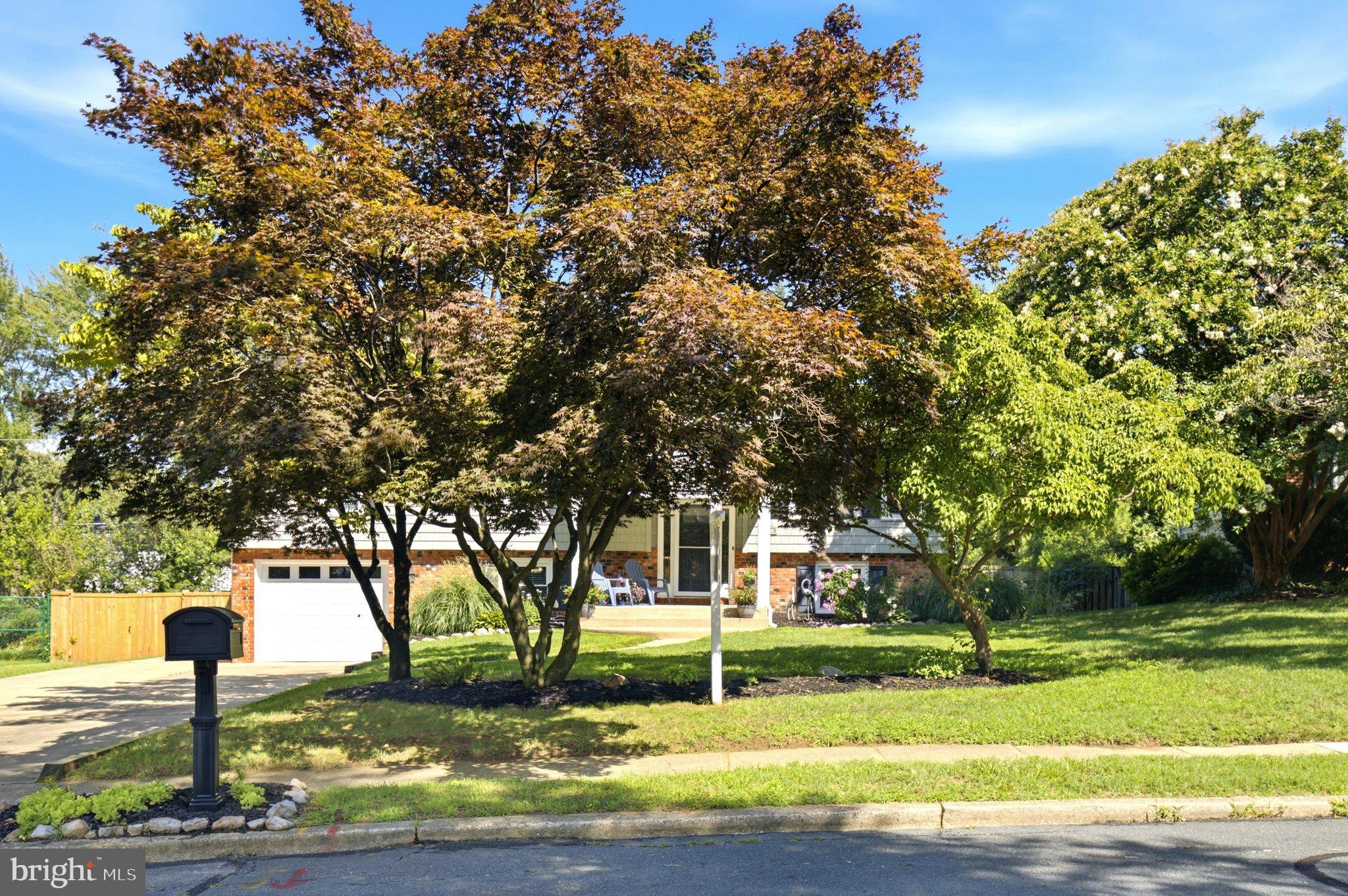915 JULIET LANE