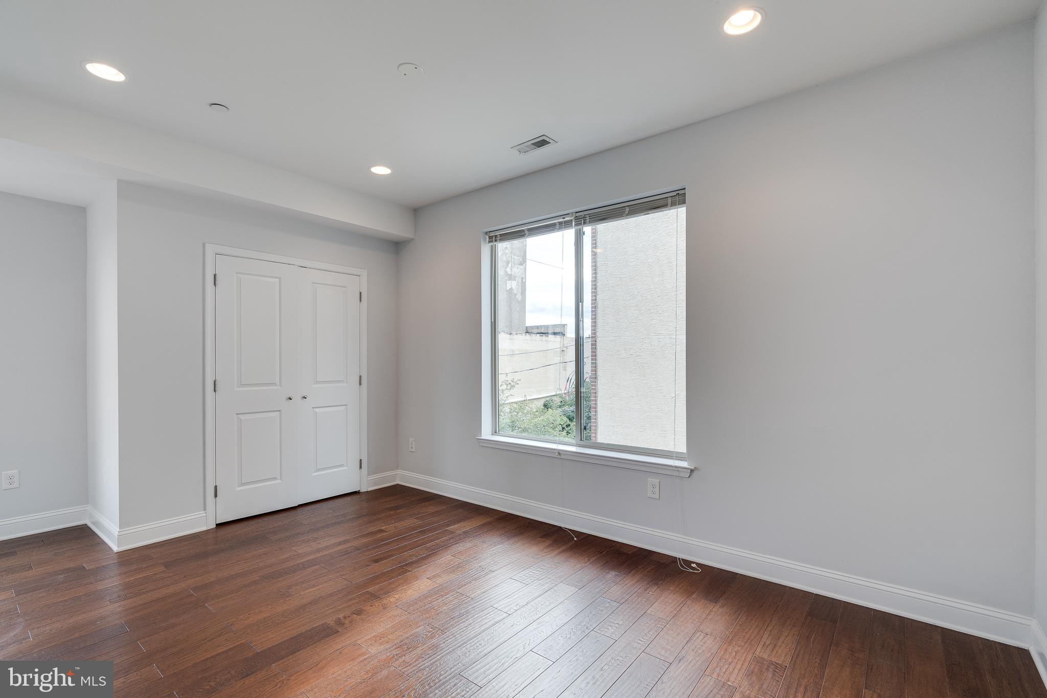 GRADUATE HOSPITAL - Residential