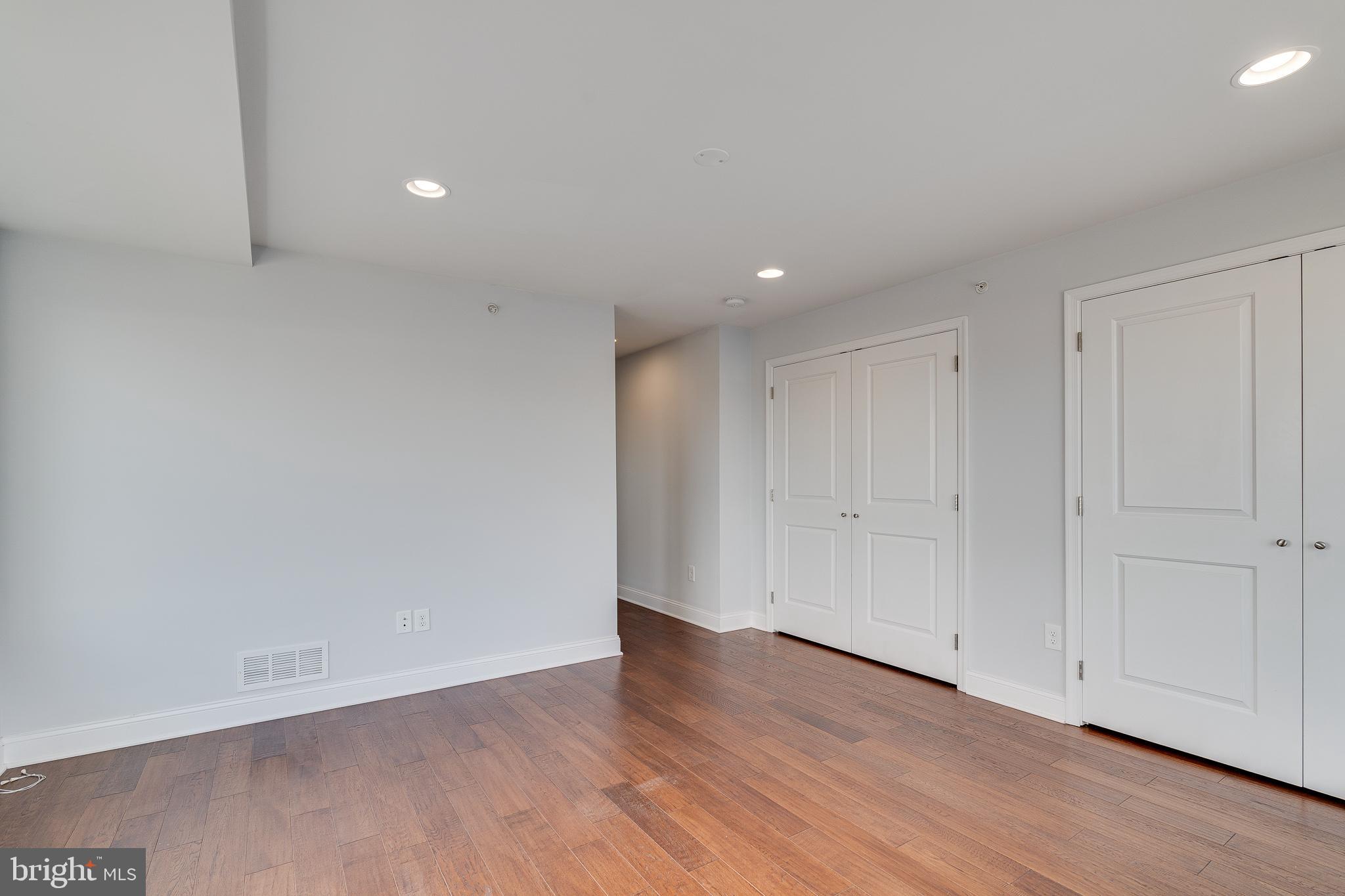 GRADUATE HOSPITAL - Residential