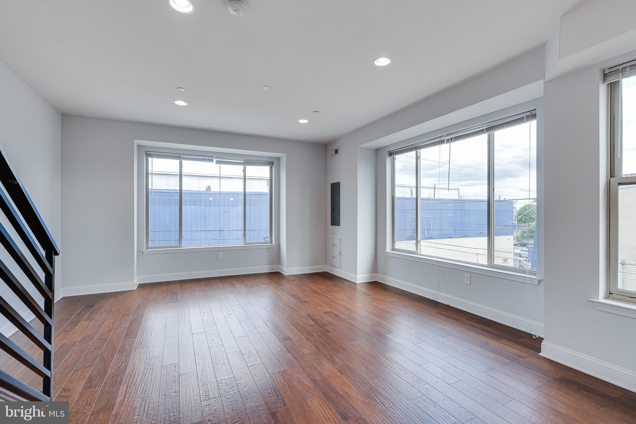 GRADUATE HOSPITAL - Residential